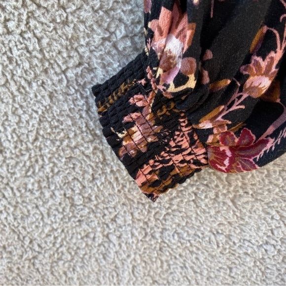 Free People Pretty & Free Black Floral Off the Shoulder Cutout Back Romper Sz XS - Picture 7 of 15